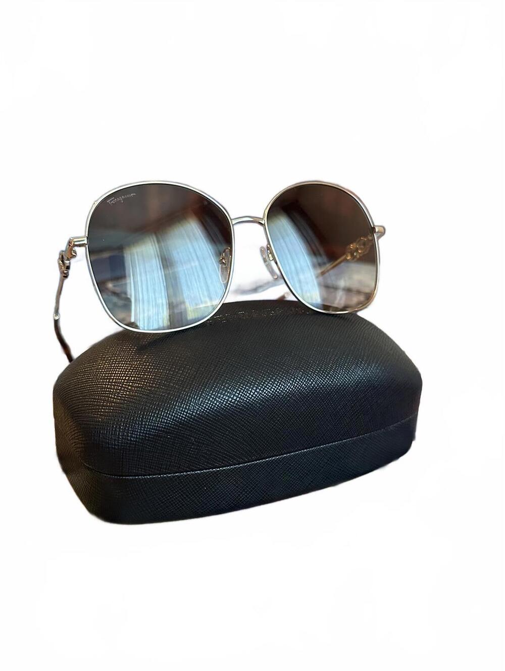 Ferragamo Gold Frame Sunglasses w/Brown Gradient Lenses - Picture 3 of 8